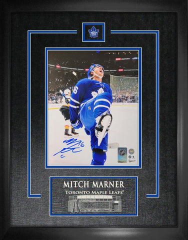 Marner,M Signed 8x10 Etched Mat Leafs Blue-V Celebrating